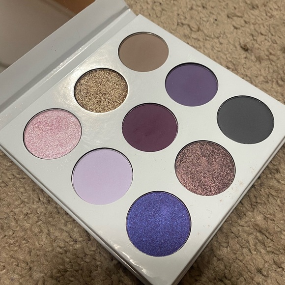 Kylie Cosmetics The Purple Palette - Picture 4 of 4
